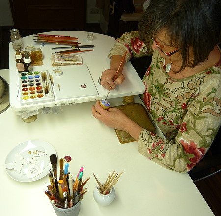 Handgemalt Schritt